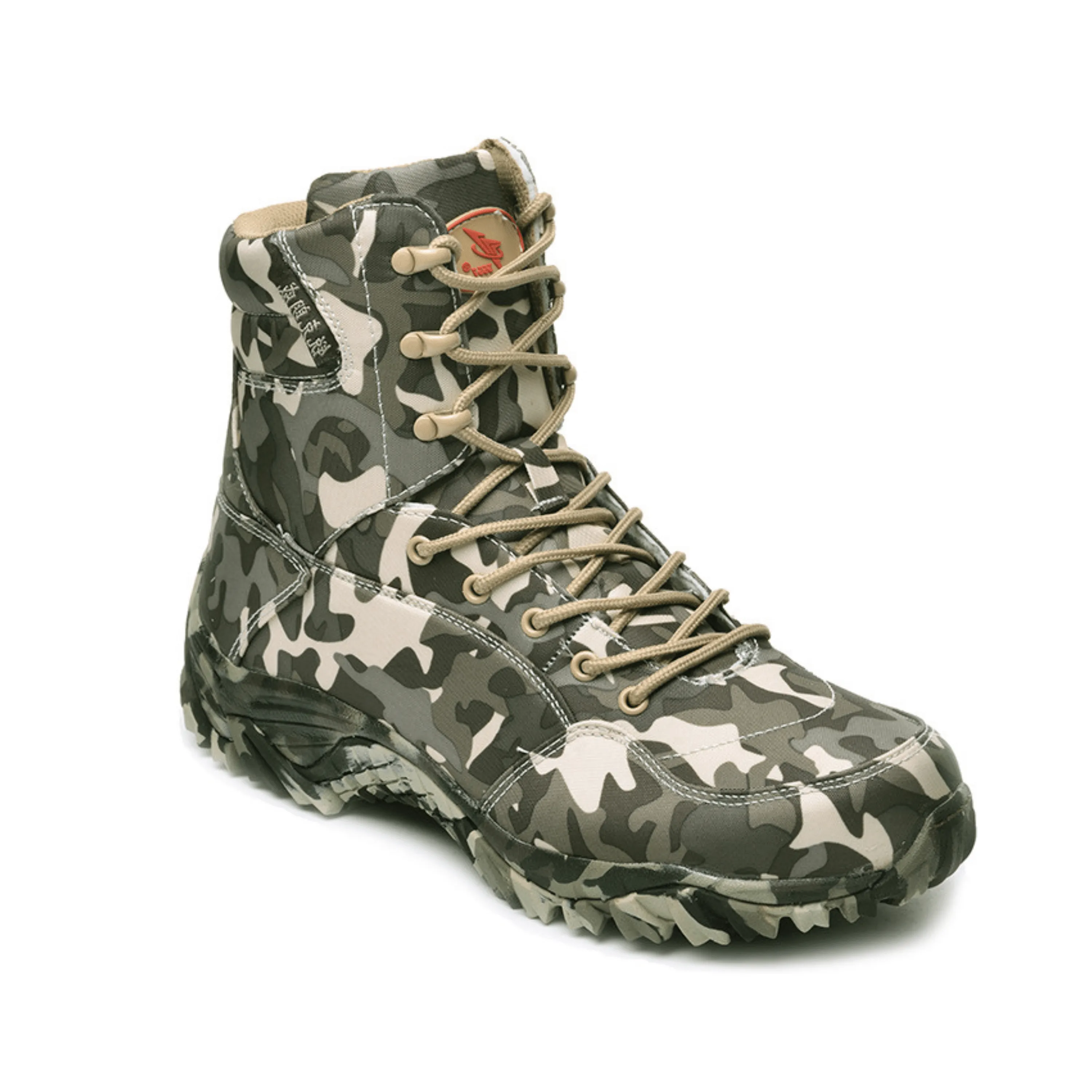 Camouflage Mountaineering Boots for Men's Outdoor Adventures