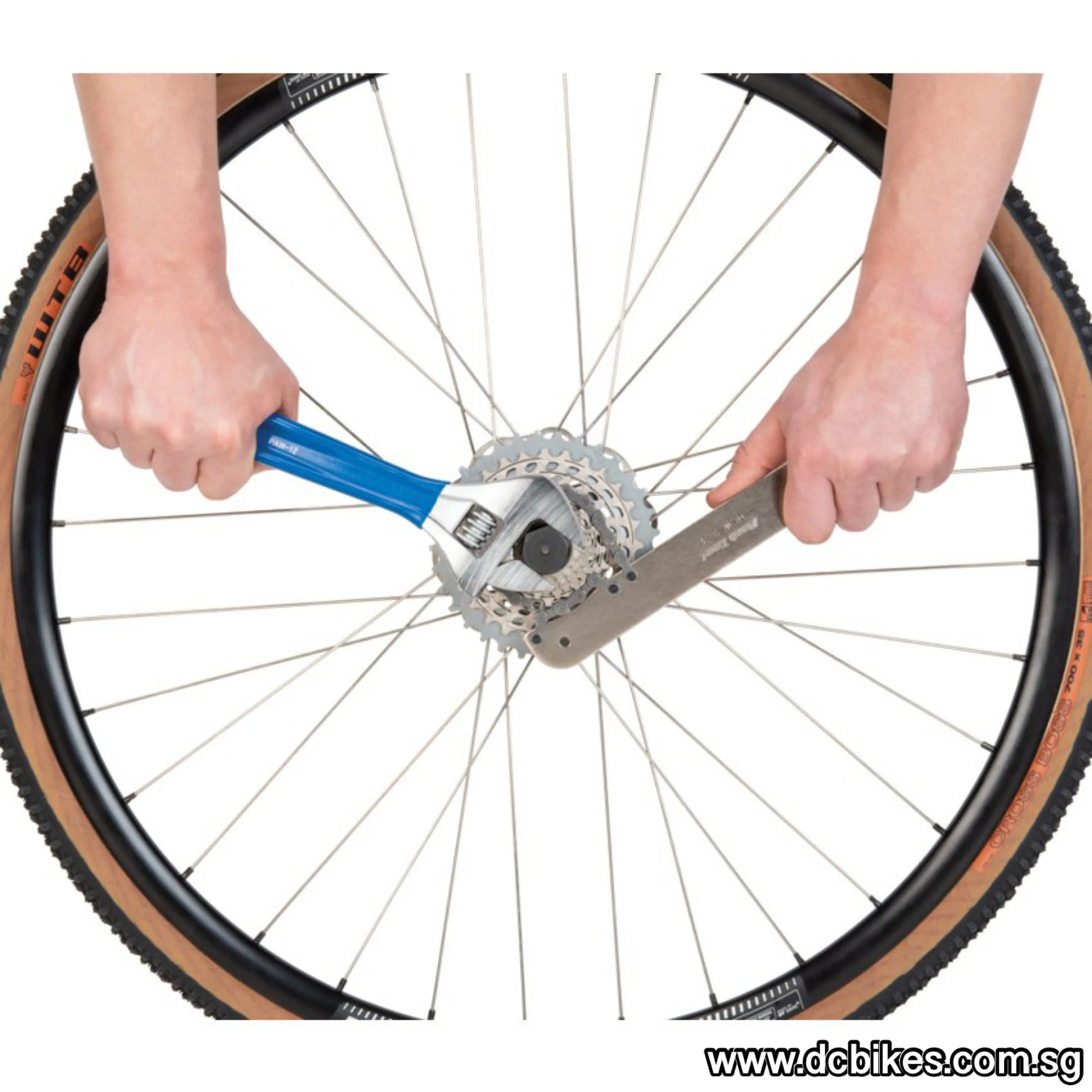 Park Tool HCW-16.3 Bicycle Chain Whip / Pedal Wrench